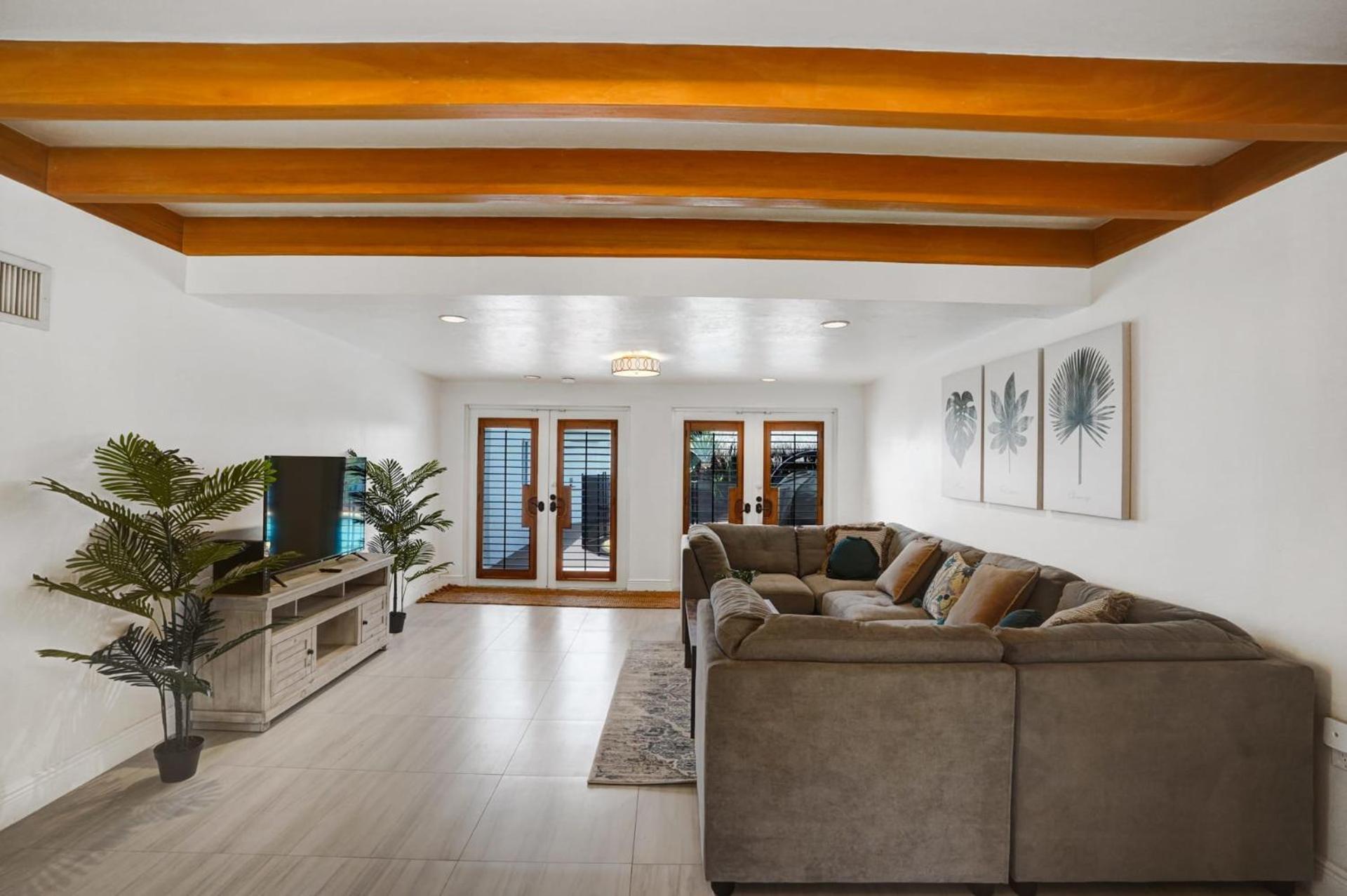 Private Pool With 5 Bedroom Retreat Χόλιγουντ Εξωτερικό φωτογραφία