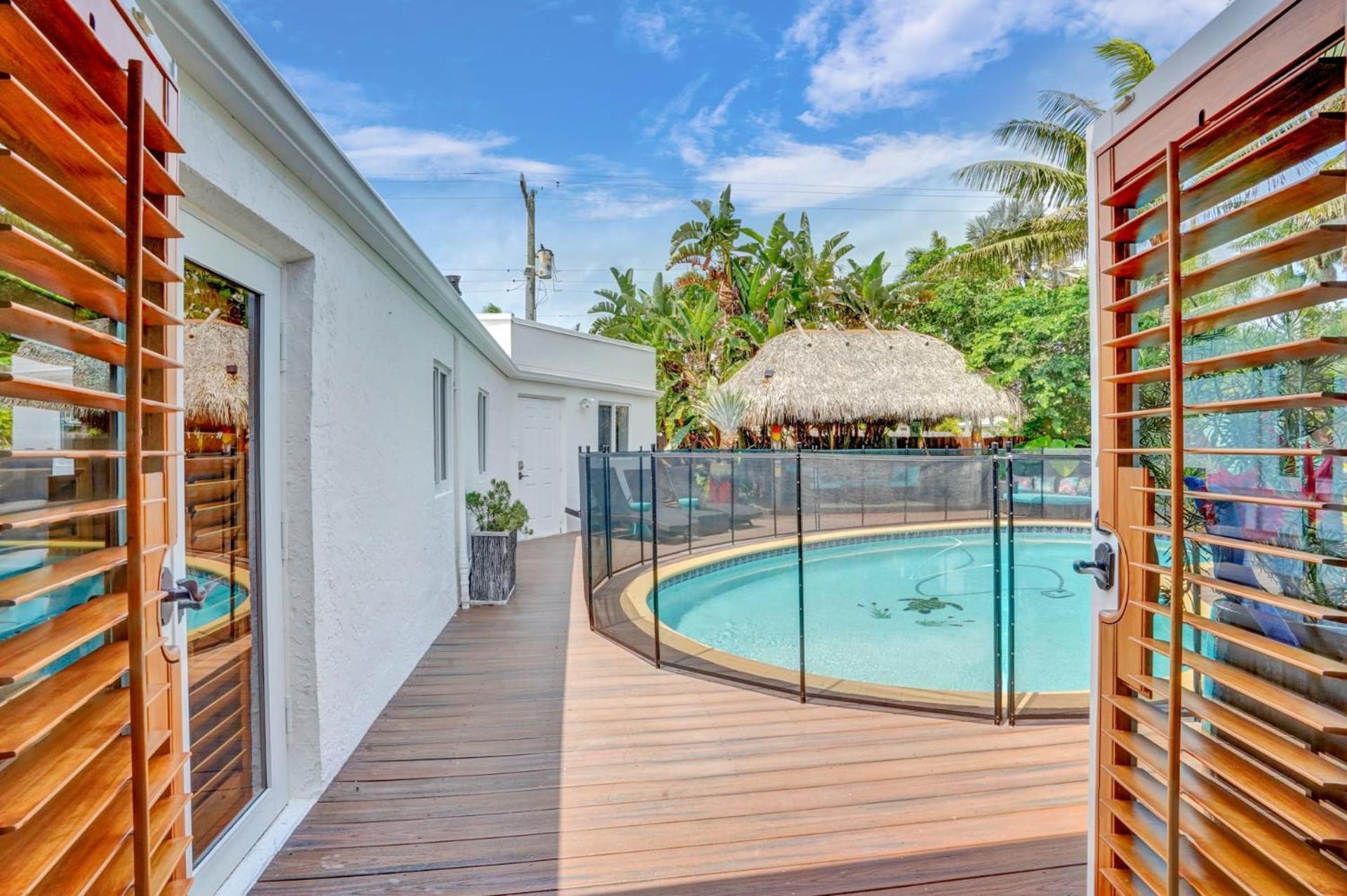 Private Pool With 5 Bedroom Retreat Χόλιγουντ Εξωτερικό φωτογραφία